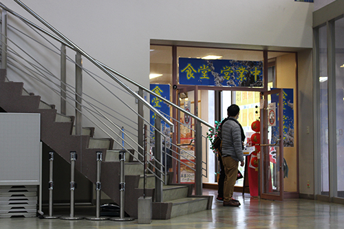 土浦駐屯地内の食堂入口></noscript>